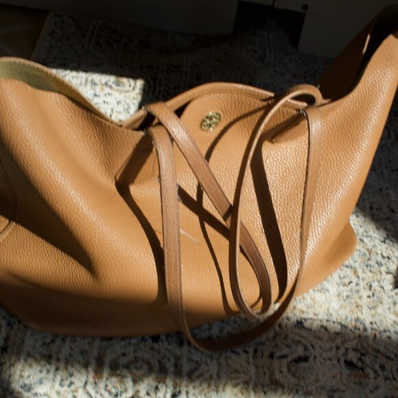 Tory Burch Handbags - Tory Burch Tote Leather USED Gold Lining Visible Wear and Tear, In and Out